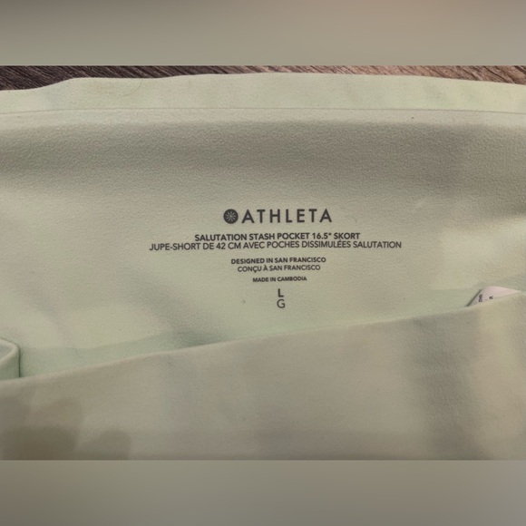COPY - Athleta salutation stash pocket skort - Picture 3 of 3